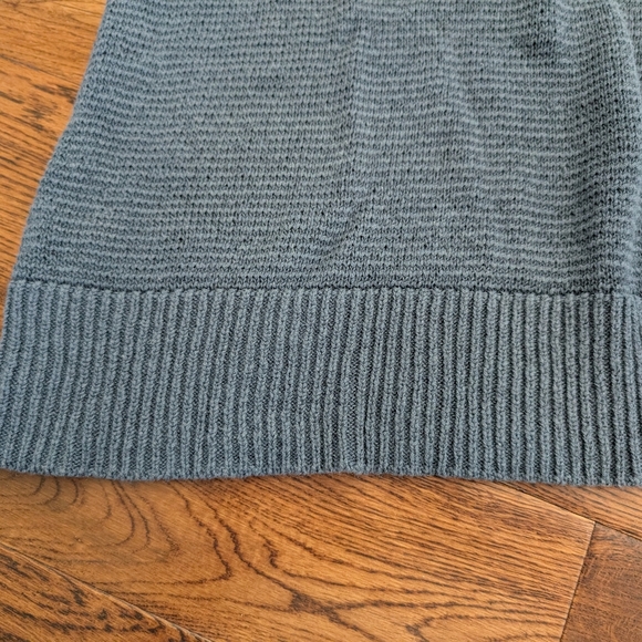 EUC LOFT Ladies Knit Blue Sweater Scoop Neck Size XS - Picture 2 of 6